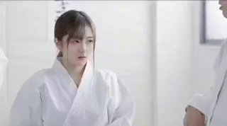 青春期的妹子 把男友拉到自己的房间里面啪啪啪以抵抗